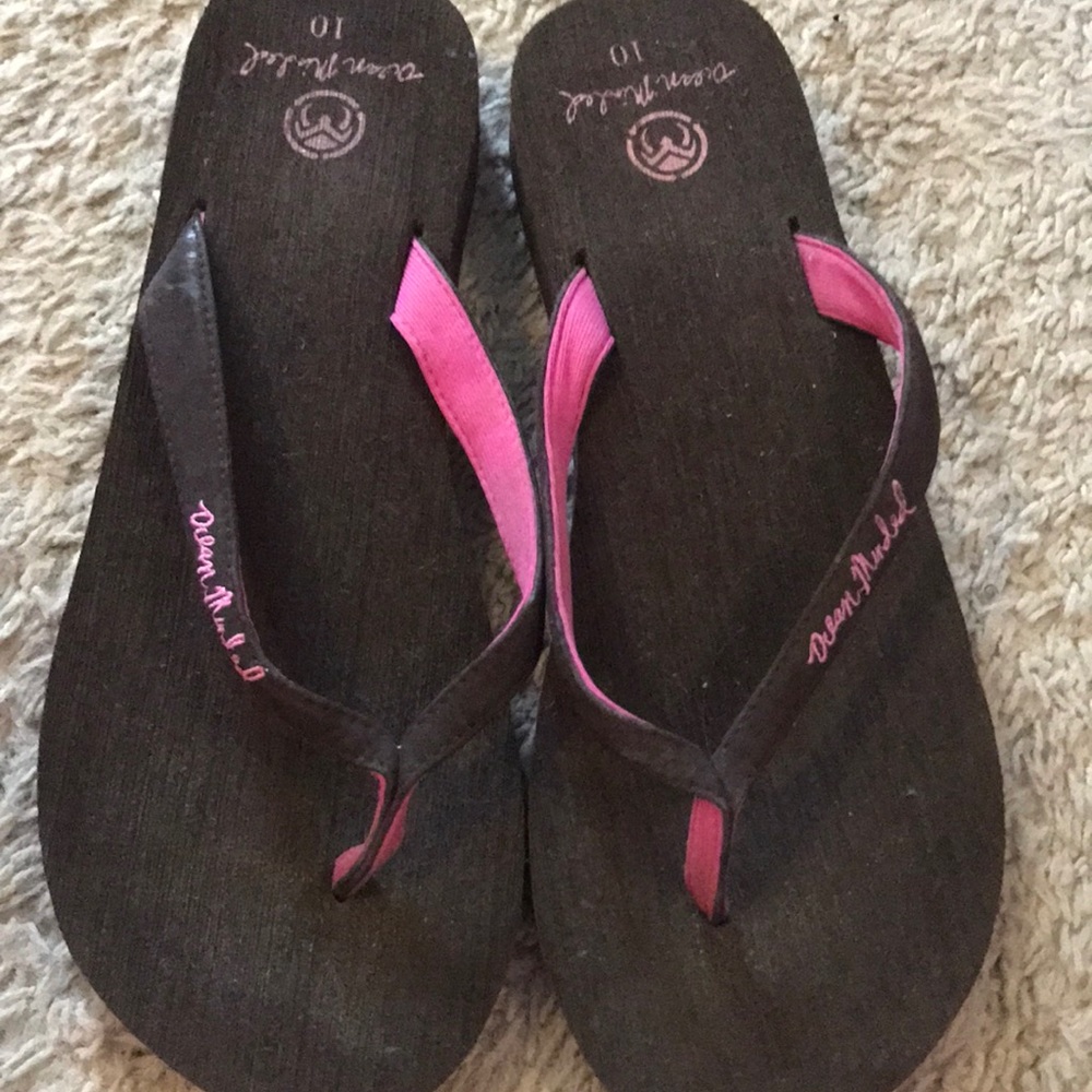 Flip flops